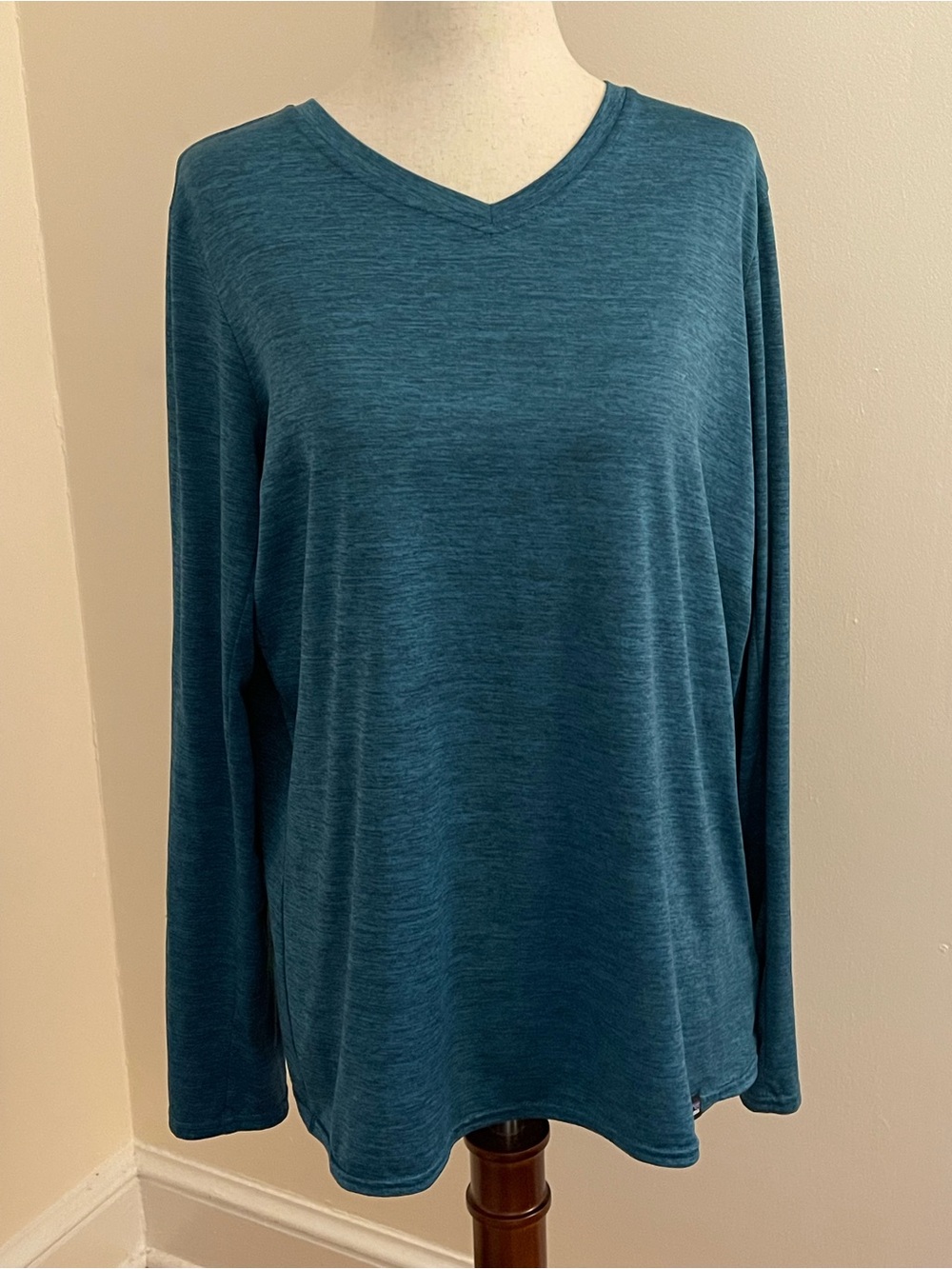 Patagonia Capilene Base Layer Women’s XL Blue Long Sleeve V-Neck Performance Top